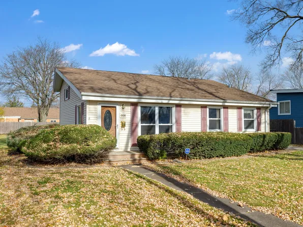 608 W Terrace St, Villa Park, IL 60181