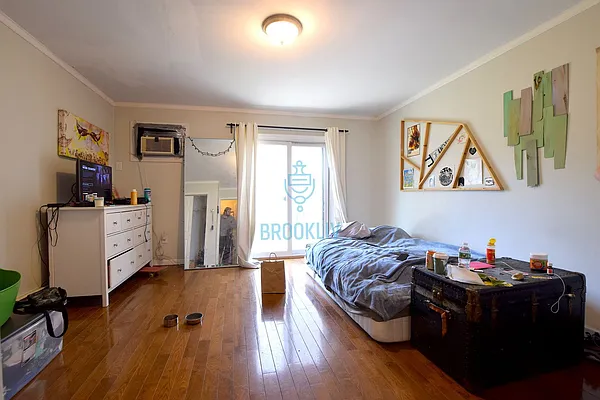 Rented by null | media 15