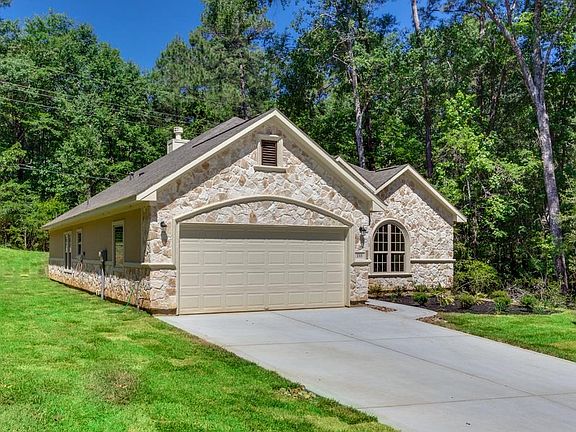 2nd image of 233 Broadmoor Dr.