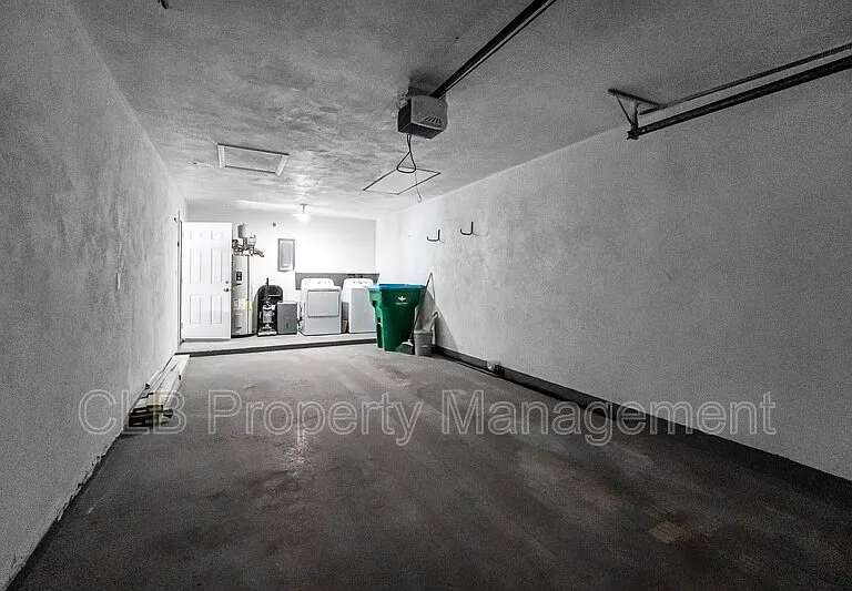 910 New Castle Ct — Photo 10