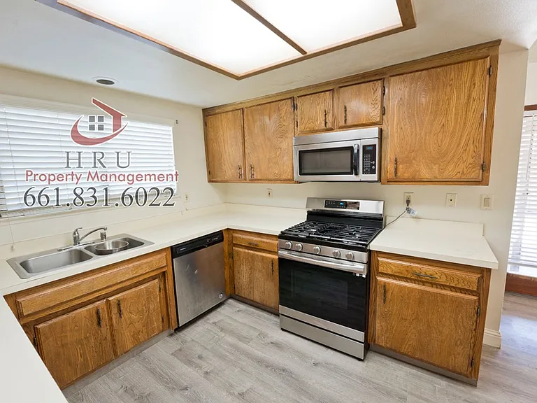 7005 Iberia Ct — Photo 9