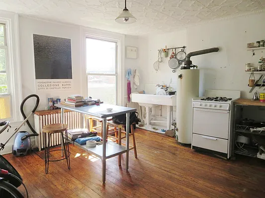 Rented by Keller Williams NYC | media 31