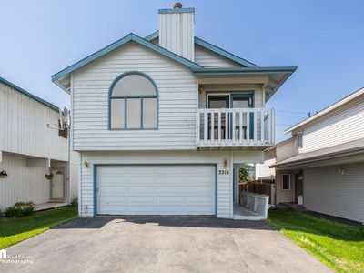 3216 Aquarius Cir, Anchorage, AK, 99517
