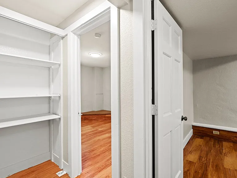 3004 Broadway St #1-3 — Photo 23