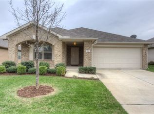 1926 Beach Dr, Grand Prairie, TX 75051