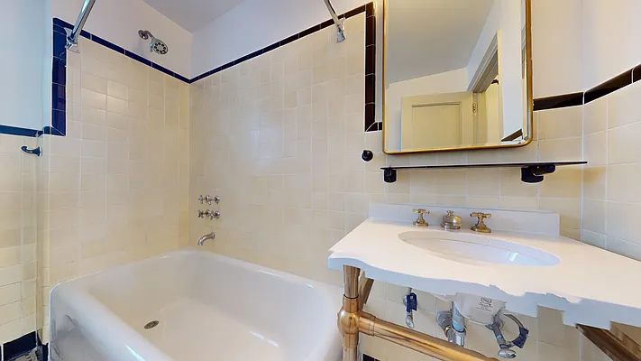 Rented by Bond New York | media 21