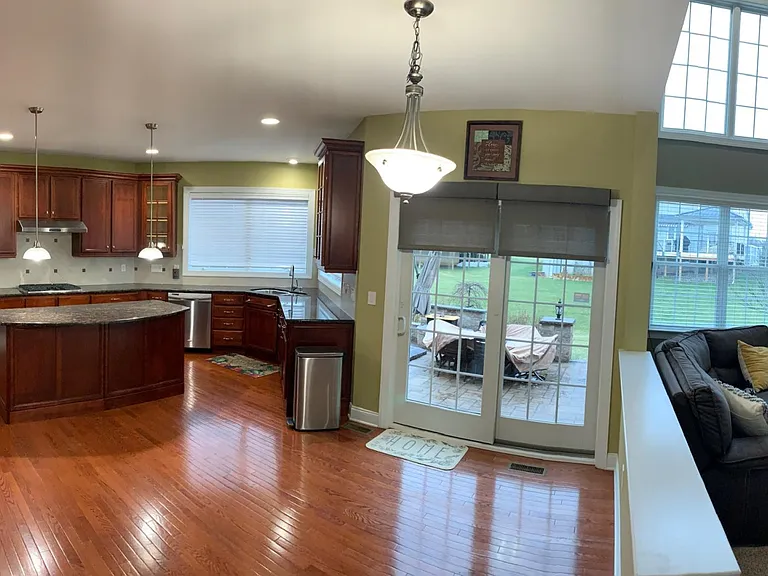 7385 Green Hill Dr — Photo 7