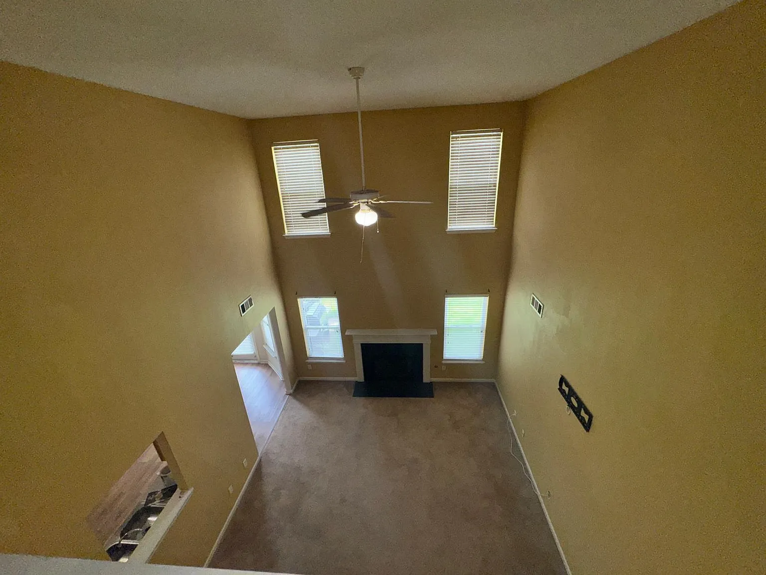 6 bed, 3.5 bath, 3000 sqft, $2,250 — Photo 4