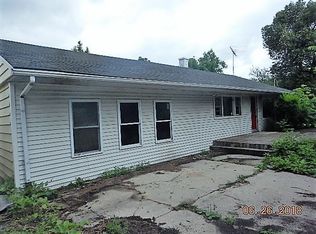 206 Channahon St, Shorewood, IL 60404