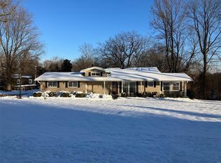10 Castle Dr, Florissant, MO