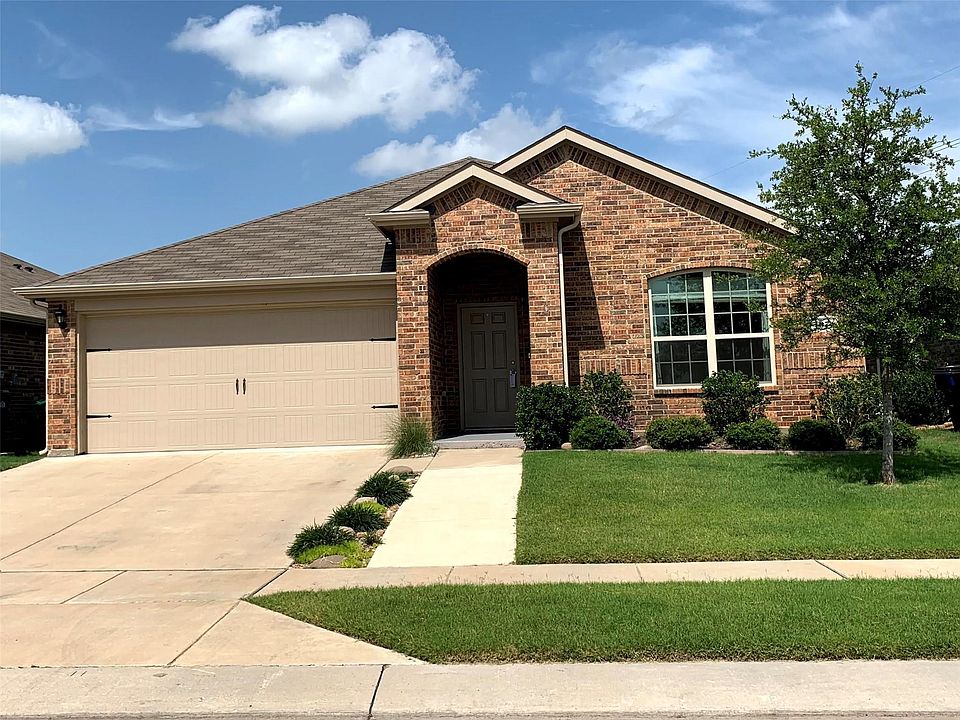 1st image of 1074 Sewell Dr