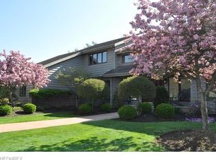 2477 Cedarwood Rd, Pepper Pike, OH 44124