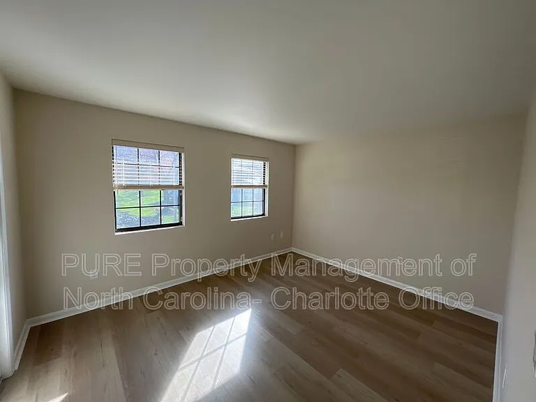 7510 Woods Ln #30 — Photo 18