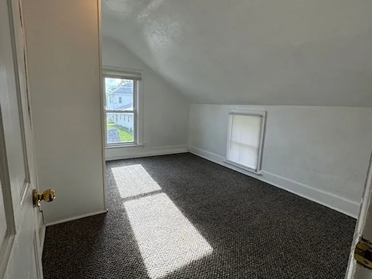 102 2nd Ave NW — Photo 14