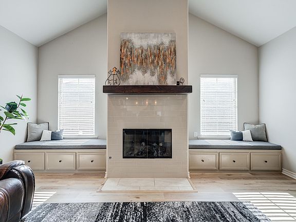 2nd image of 9609 Inverness Ave