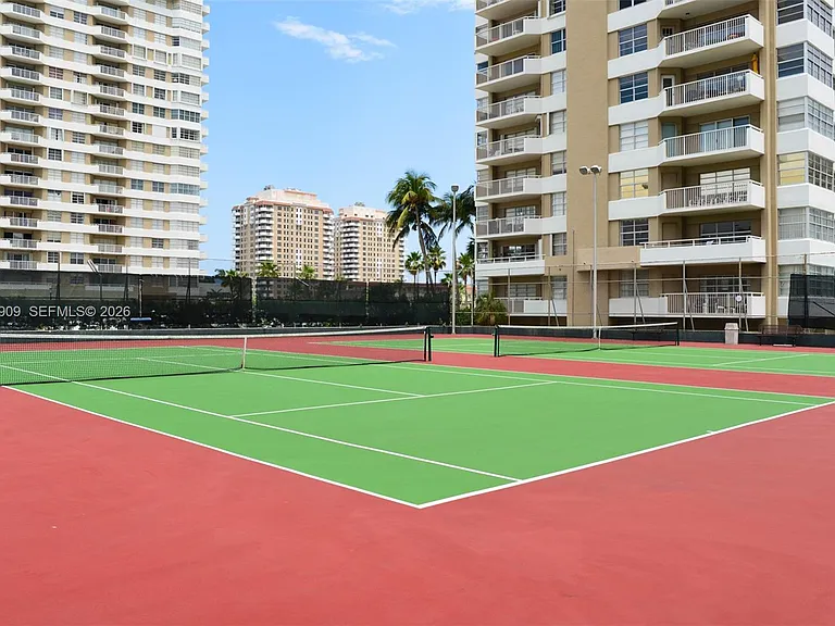 1950 S Ocean Dr #5Q — Photo 37