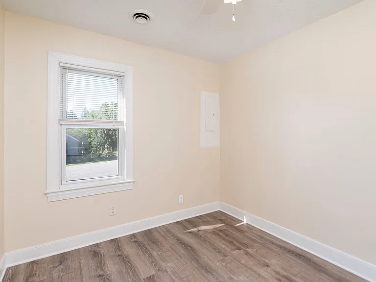 144 River Rd — Photo 9