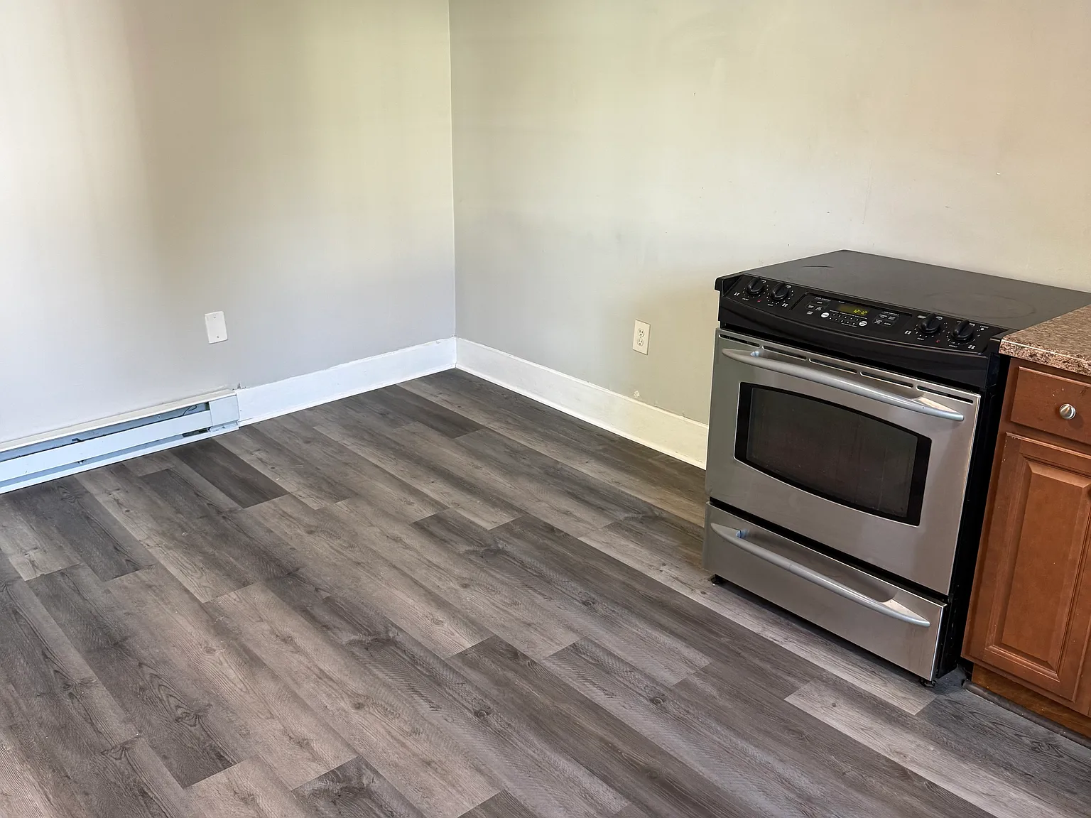 2 bed, 763 sqft, $1,900 — Photo 4