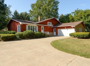 561 Hallandale Dr, Akron, OH 44333