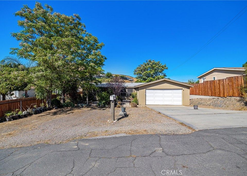 1st image of 28025 Dakota Dr