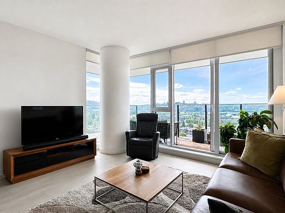 4th image of 1401 Hunter St #1803