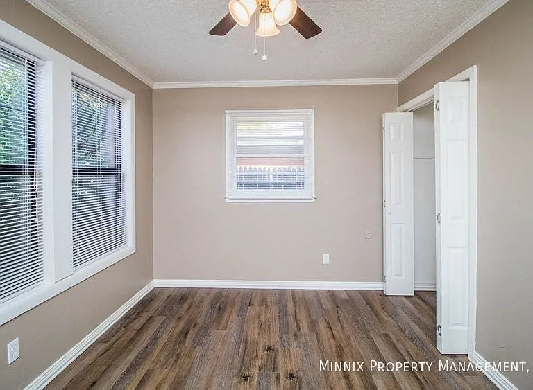 5209 15th St — Photo 33