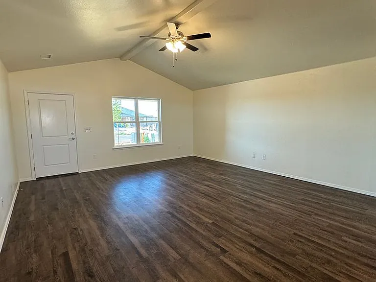 4401 Beacon Rd — Photo 4