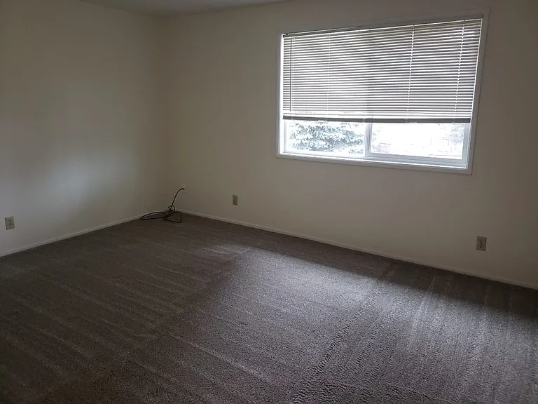 5522 Beechwood Ct S — Photo 17