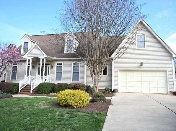 223 Oakland Dr, Burlington, NC 27215