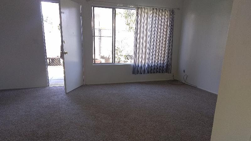 2nd image of 1 Westview Pl #B1wd4hfmx