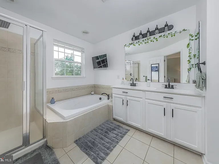 372 Concetta Dr — Photo 13