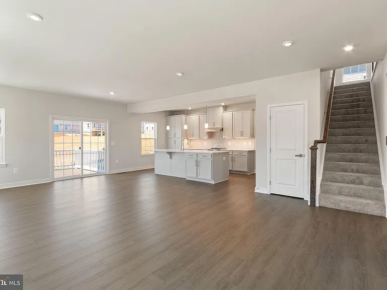 105 McKittrick Dr — Photo 11