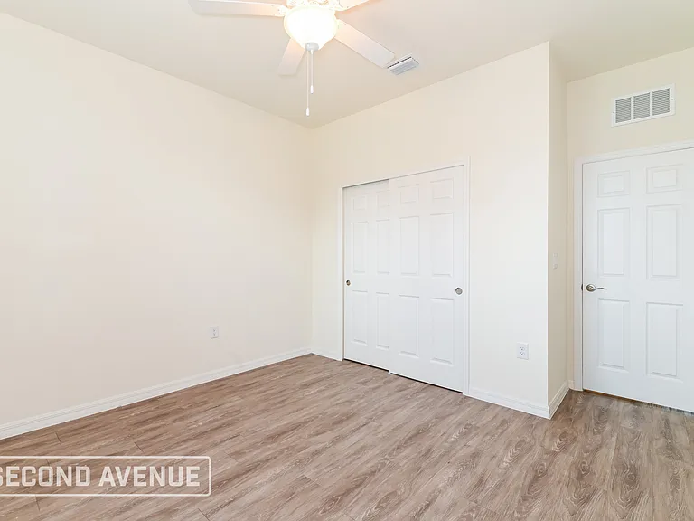 2728 NE 6th Pl — Photo 15