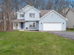 118 Heath Cliff Dr SE, Poplar Grove, IL 61065