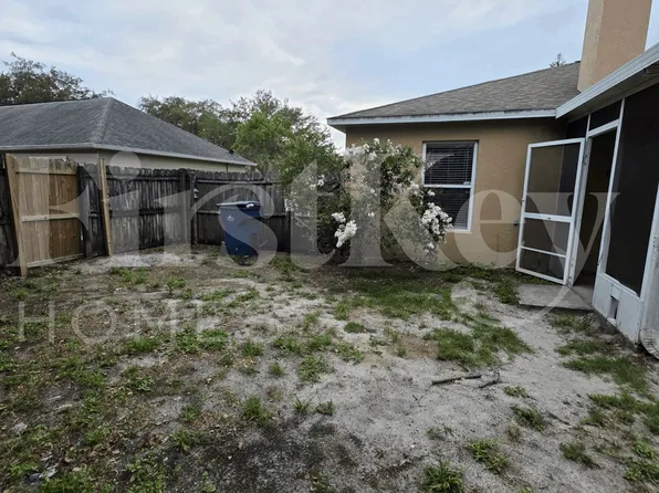 213 Autumn Ridge Rd, Deltona, FL 32725