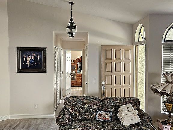 3rd image of 682 Llanerch Ln