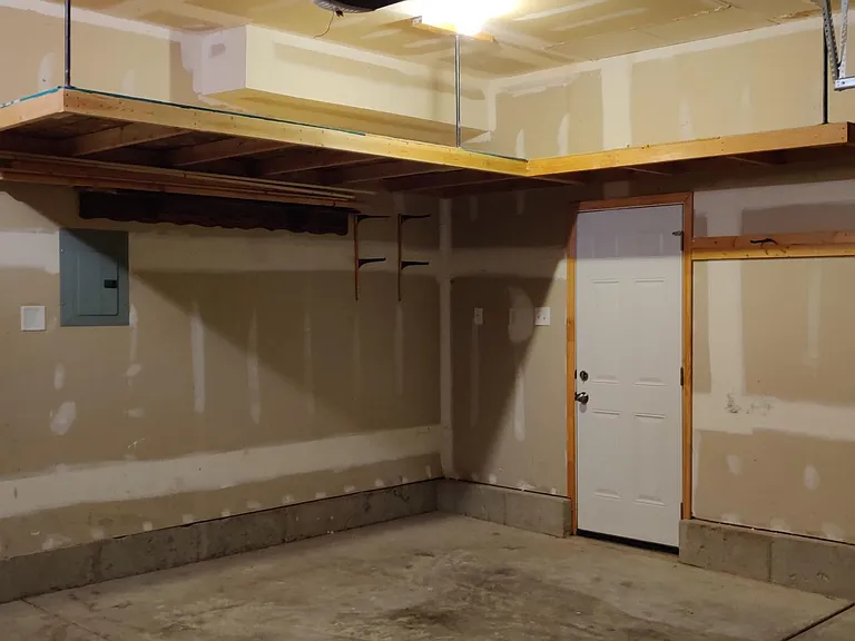 1077 N Kettering Dr — Photo 22