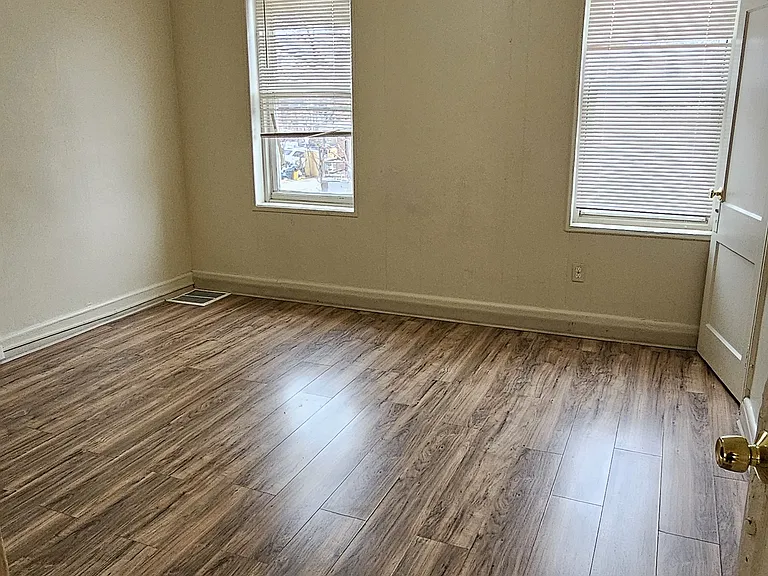 3735 Manchester Ave — Photo 6