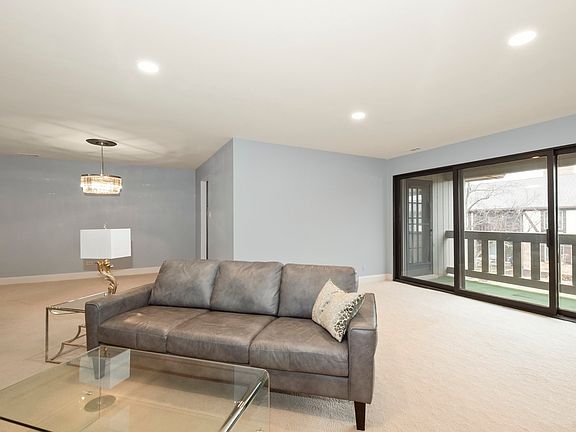 4th image of 7920 Lakeview Ct #2B