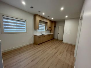 3518 Douglas Rd, Burnaby, BC V5G3P4