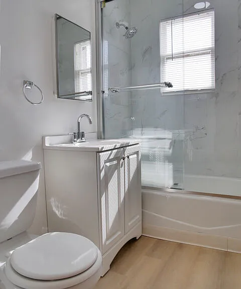 611 S Cloverdale Ave #305 — Photo 17