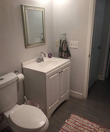 3rd image of 4820 Wellesley Ave
