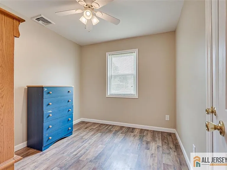 39 Kendall Rd — Photo 24