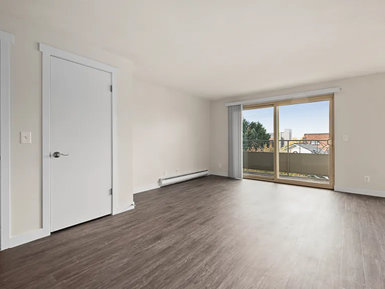Aloha House Apartments — Photo 20