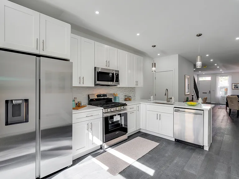 1402 S 16th St — Photo 11