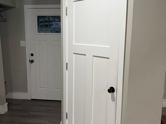 5th image of 4328 Evanston Ave
