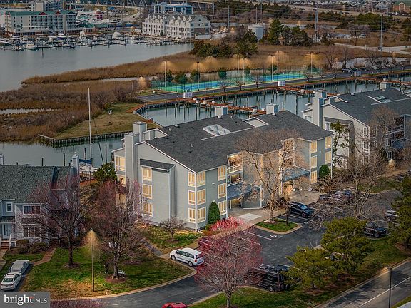 4th image of 414 Oyster Cove Dr
