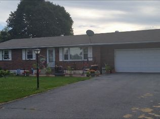 1624 Butz Rd, Breinigsville, PA 18031