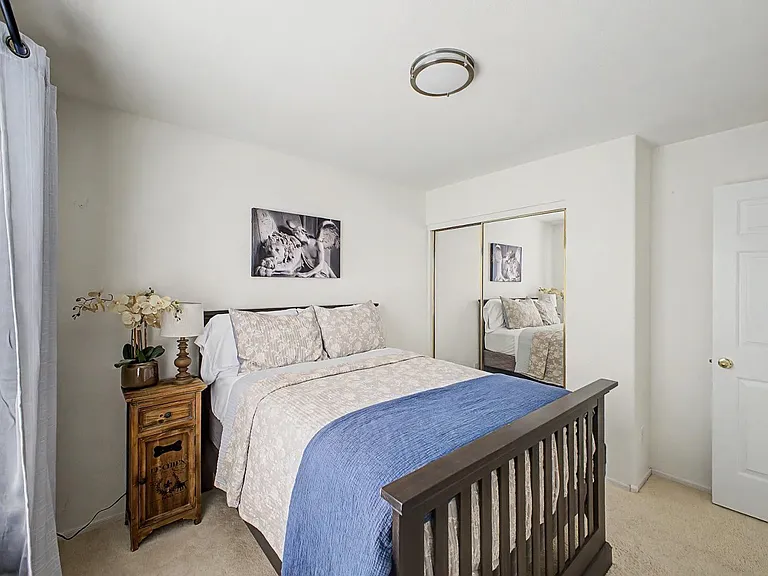 7464 W Potter Dr — Photo 19