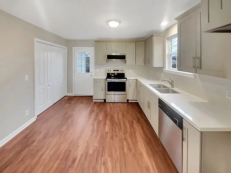 1101 Palmer Ave — Photo 4